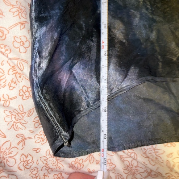 Colorful Ink Stained Satin V-neck Top M Short Sleeves Cropped Festival Hippie - Picture 7 of 7